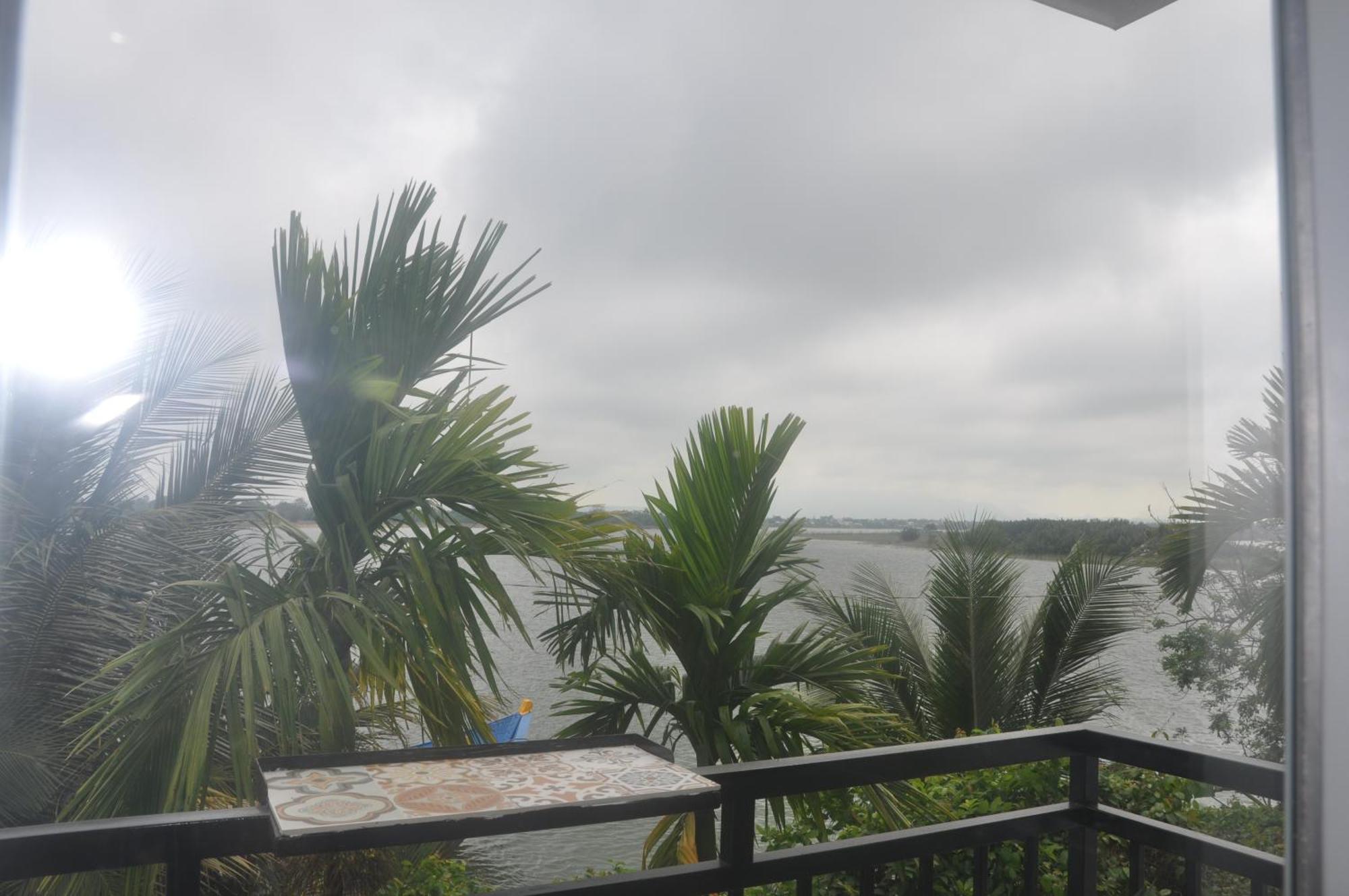 Hotel Autumn Bay Retreat Hoi An Esterno foto