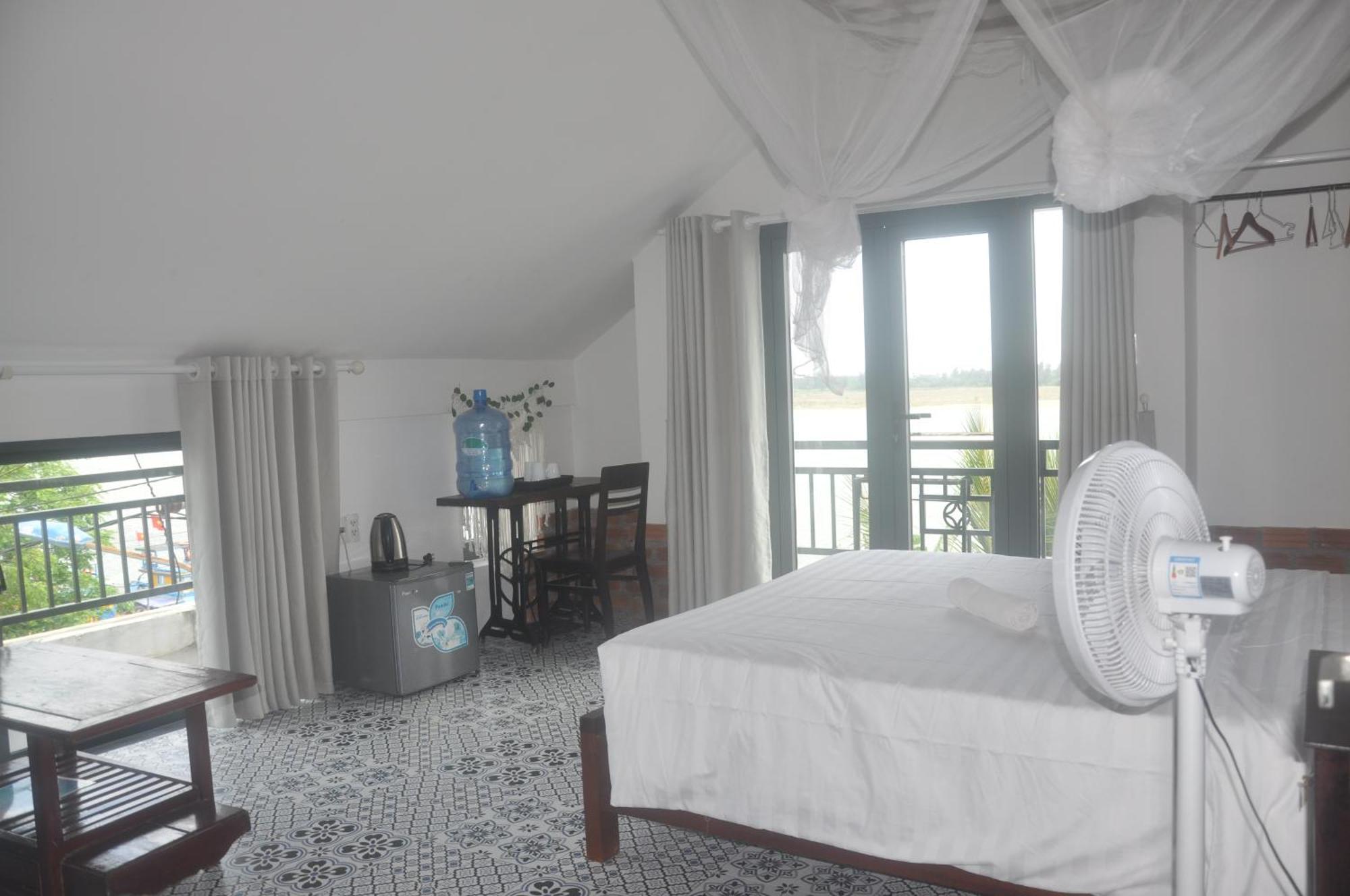 Hotel Autumn Bay Retreat Hoi An Esterno foto