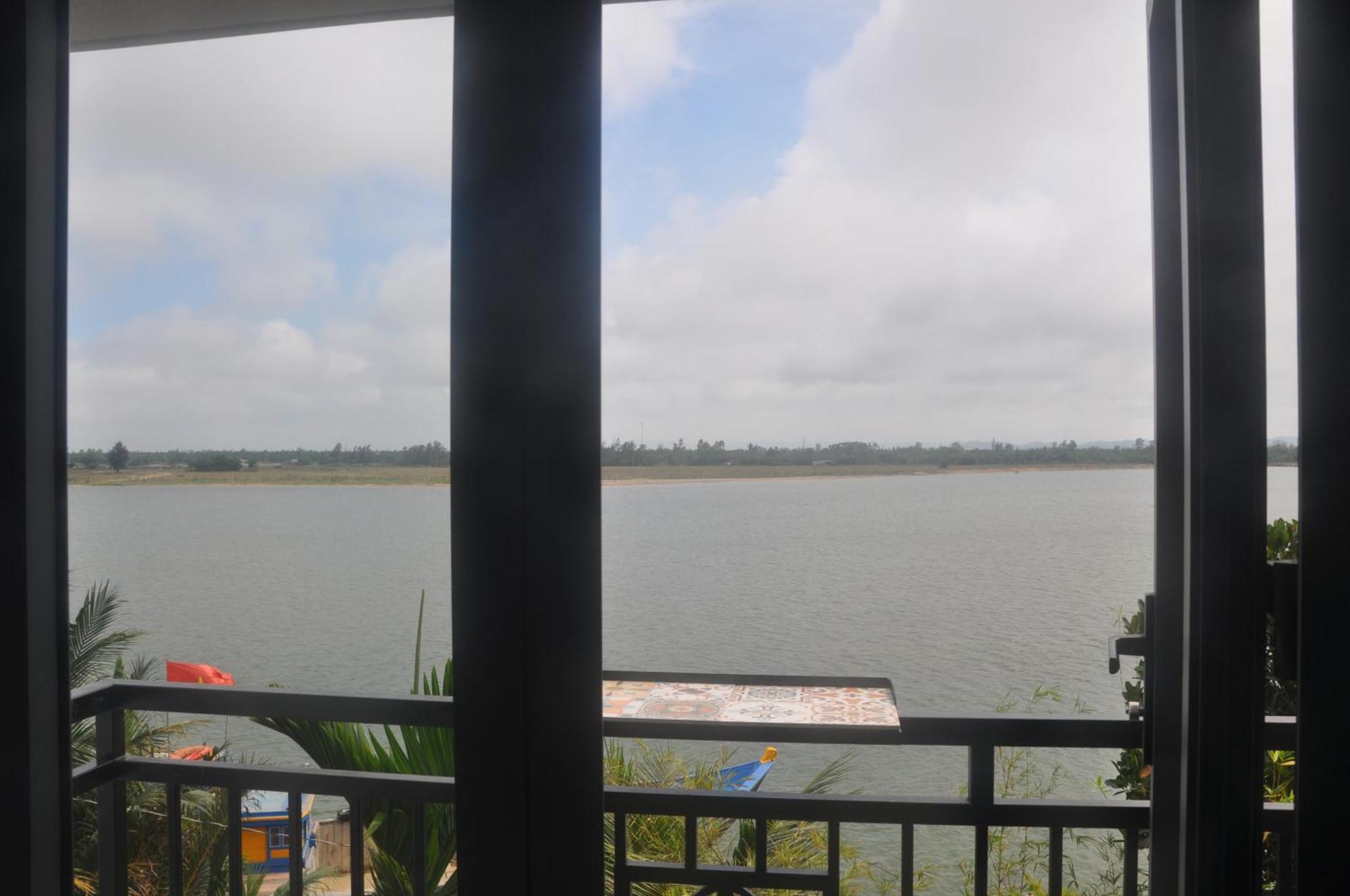 Hotel Autumn Bay Retreat Hoi An Esterno foto