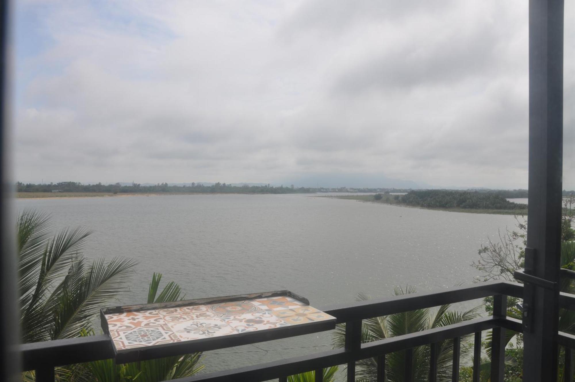 Hotel Autumn Bay Retreat Hoi An Esterno foto